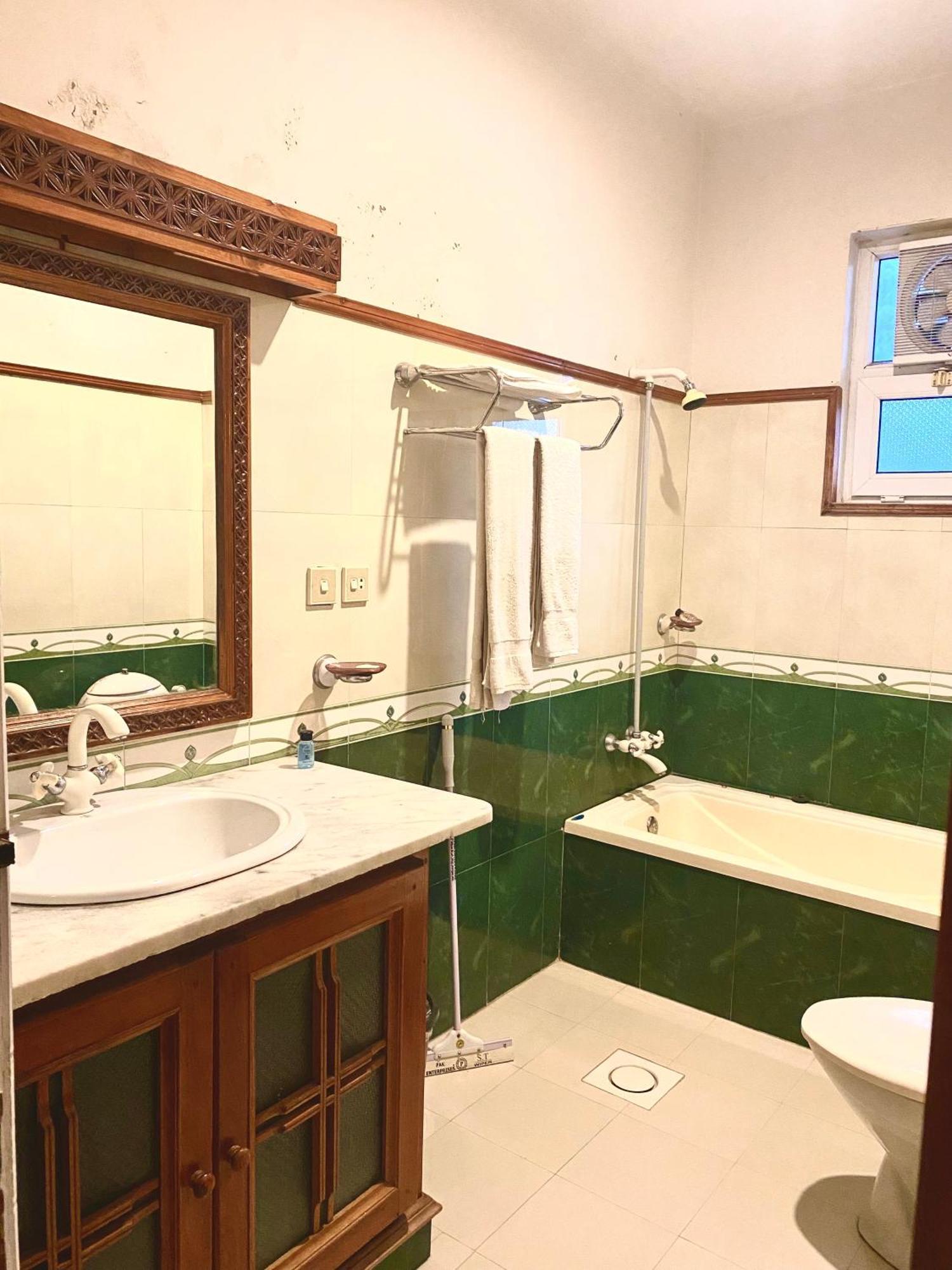 Rock City Resort Saidu Sharif Exterior photo
