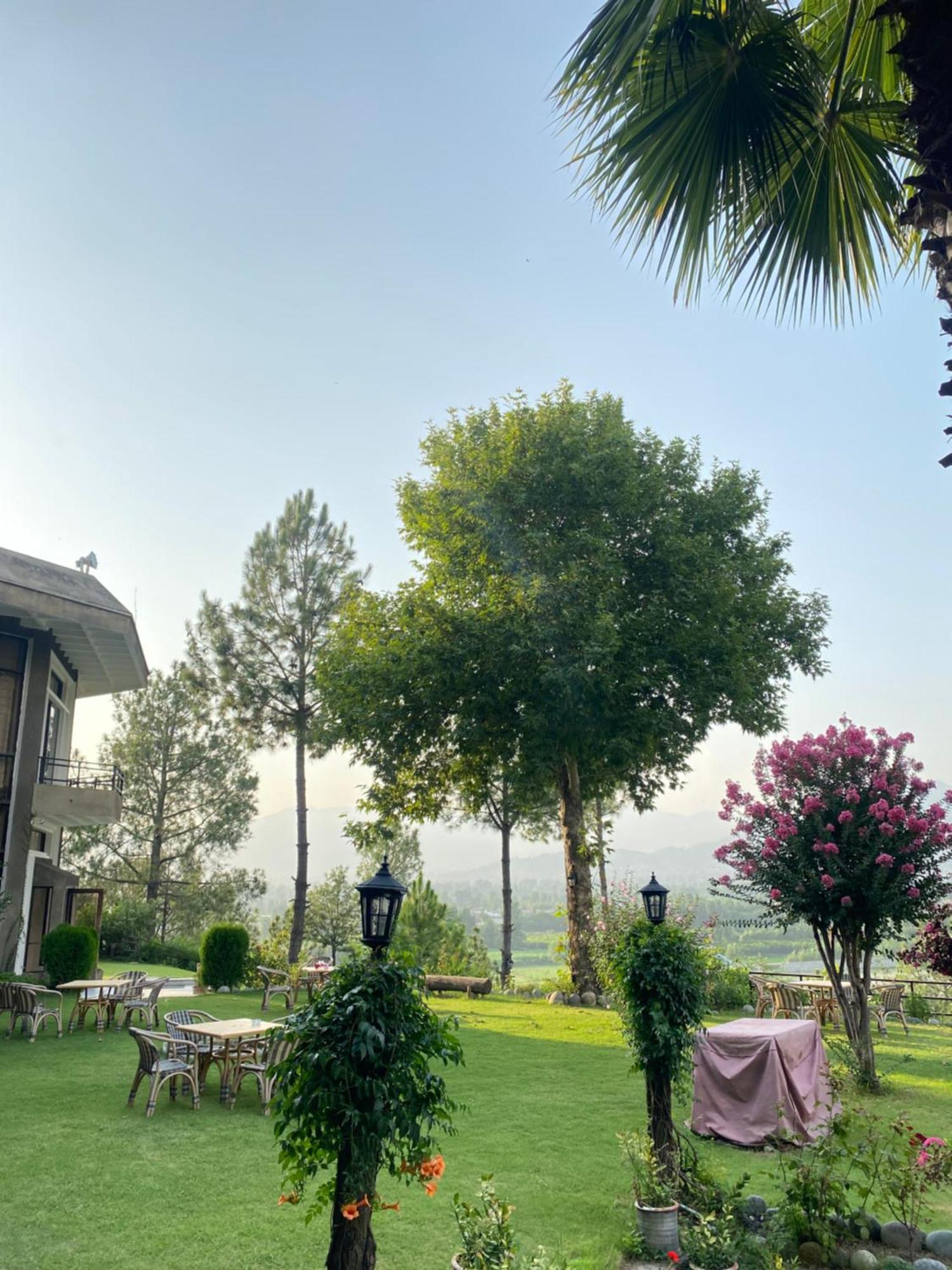 Rock City Resort Saidu Sharif Exterior photo