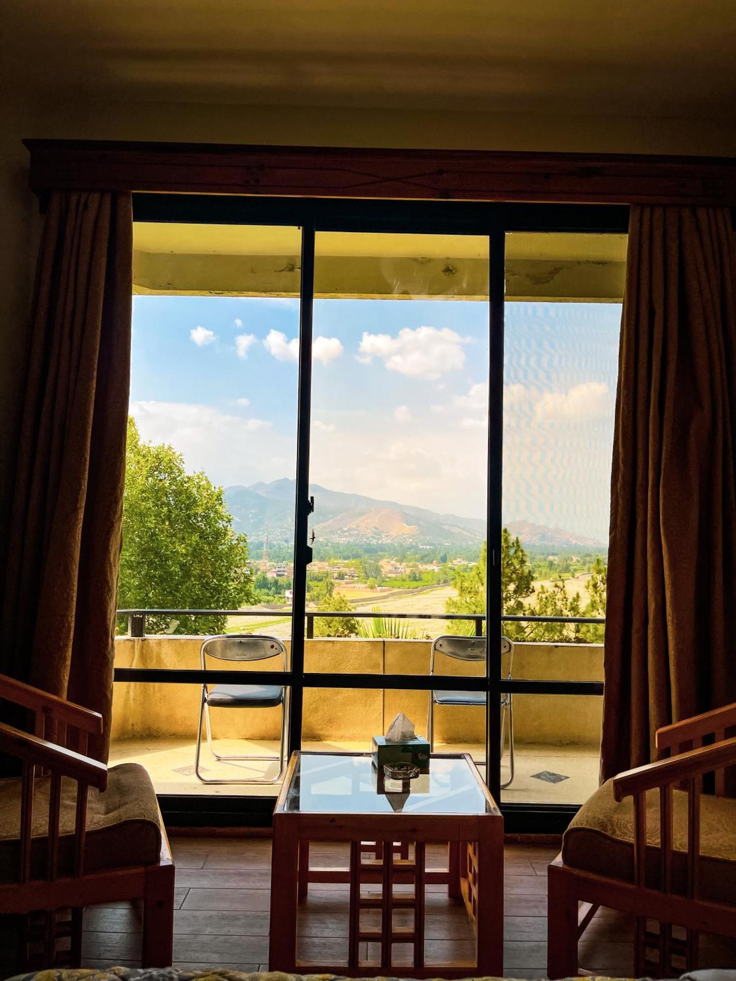 Rock City Resort Saidu Sharif Exterior photo